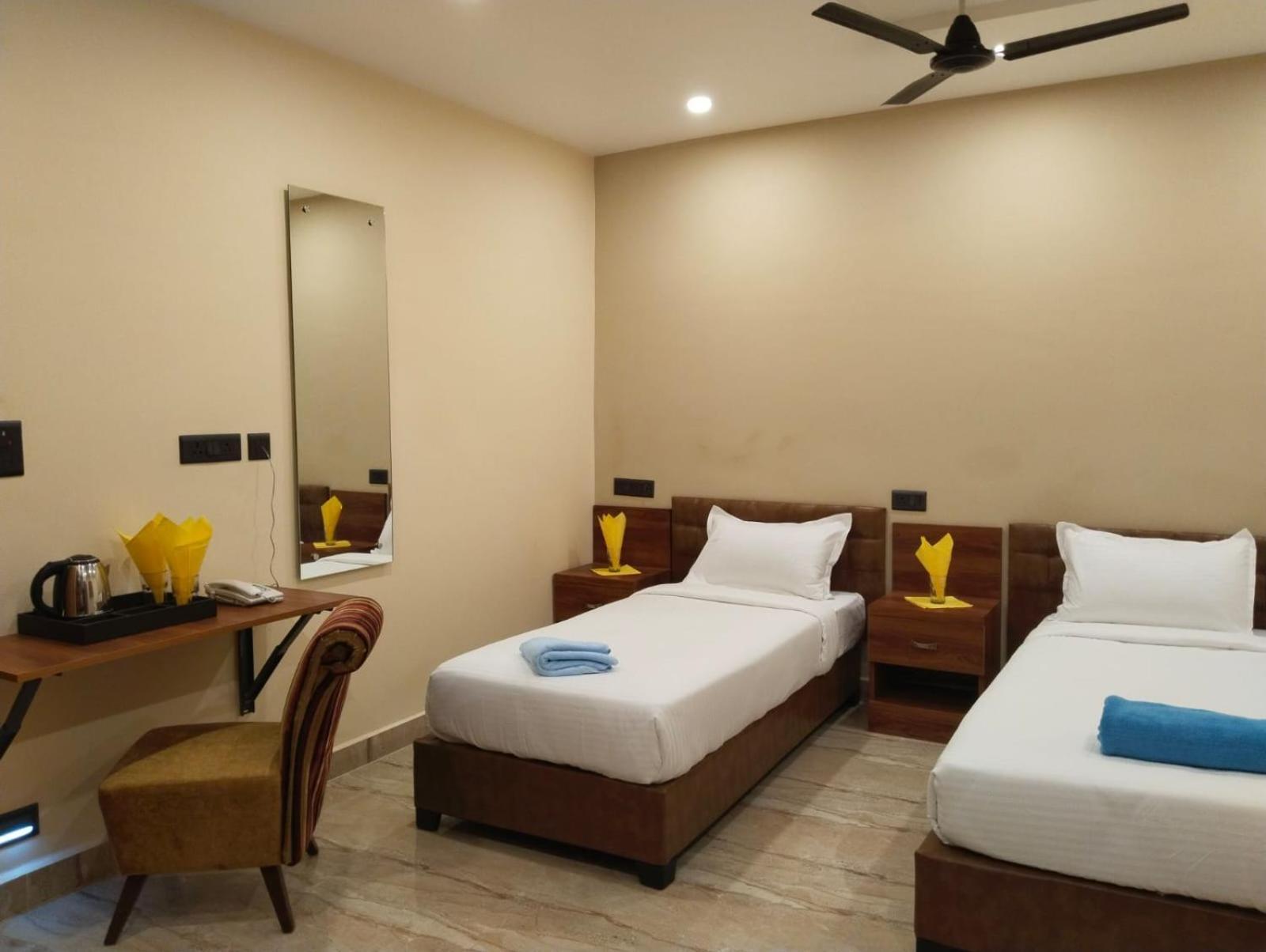 Hotel Windsor Plaza Hyderabad Ngoại thất bức ảnh